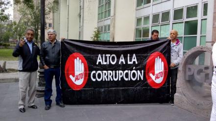 Denuncian a Mariano Niño y a Josefina Salazar