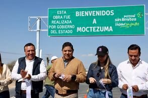 Entrega Ricardo Gallardo ampliación y modernización de carreteras en SLP