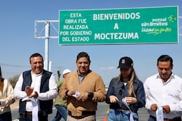 Entrega Ricardo Gallardo ampliación y modernización de carreteras en SLP