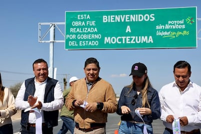 Entrega Ricardo Gallardo ampliación y modernización de carreteras en SLP