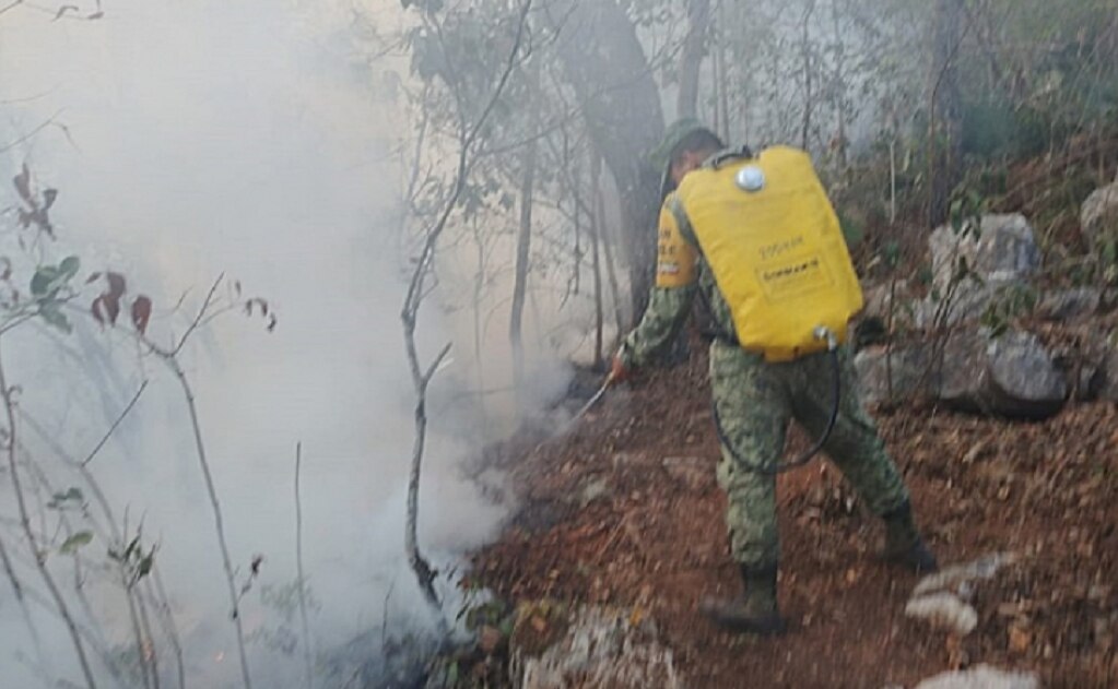 Localizan cuerpo de sexto tripulante del helicóptero de la Semar que cayó en Querétaro