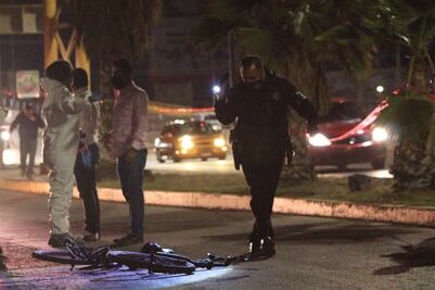 Muere ciclista arrollado en avenida Salvador Nava en SLP