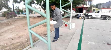 Realizan trabajos de reparación y restauración de servicios en Los Magueyes