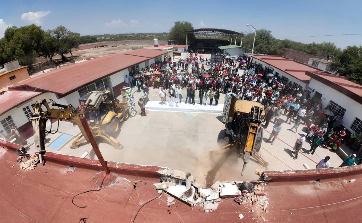 Demuelen escuela en Soledad para renovarla con infraestructura moderna; instalaciones tenían más de 78 años sin atención