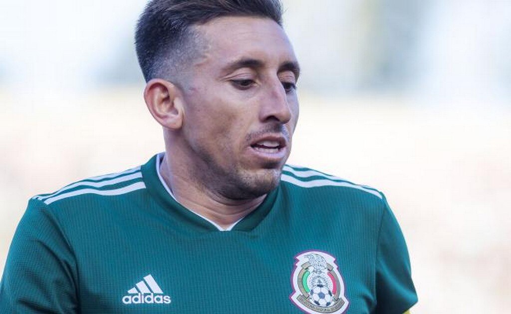 Héctor Herrera rompe concentración con la Selección