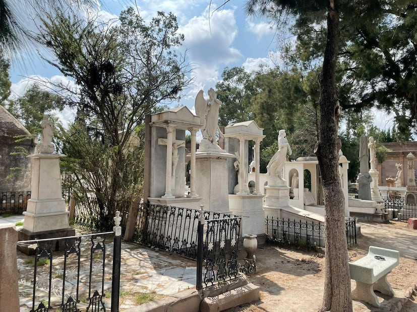 El Saucito resguarda monumentos funerarios de gran valor histórico y arquitectónico