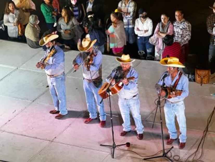 Con caravana y huapangueros concluye “Xantolo se vive en tu ciudad” en zona metropolitana de SLP