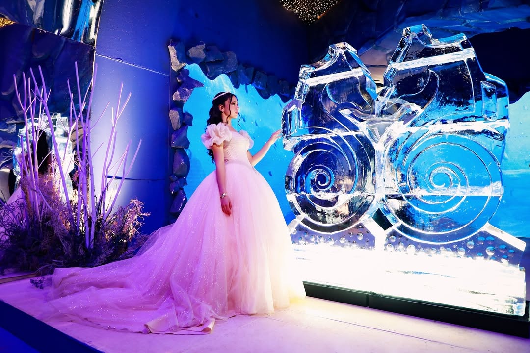 Victoria Quiroz en su fiesta de XV años. Foto: Instagram, antoniotizoc_fotografia