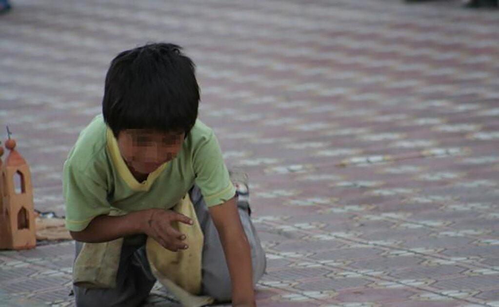 En reprimenda mujer quema la mano a su hijo en Nogales, Sonora