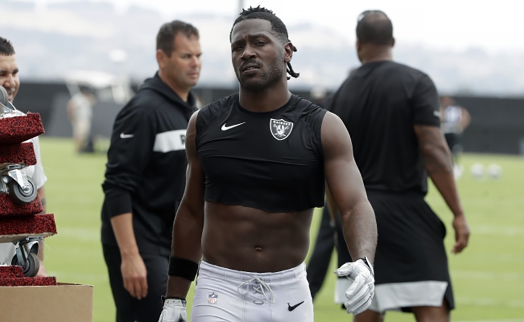 Antonio Brown es cortado por los Raiders; está fuera del equipo