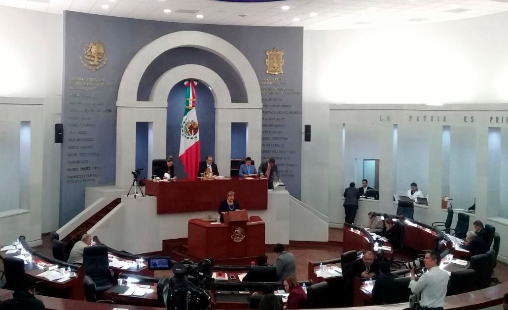 Voraces y sinvergüenzas, califica IP a diputados