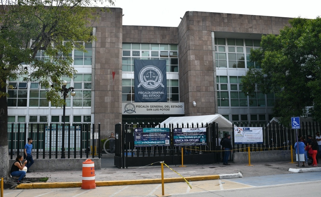 Agente es detenido en capital de SLP por presuntas amenazas, pero logra darse a la fuga