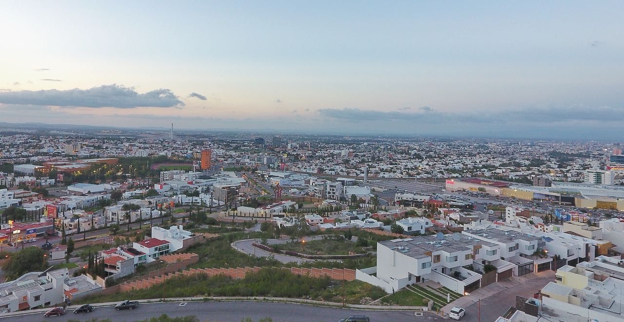 Construcciones en cerros propician bajada de agua tres veces más rápido
