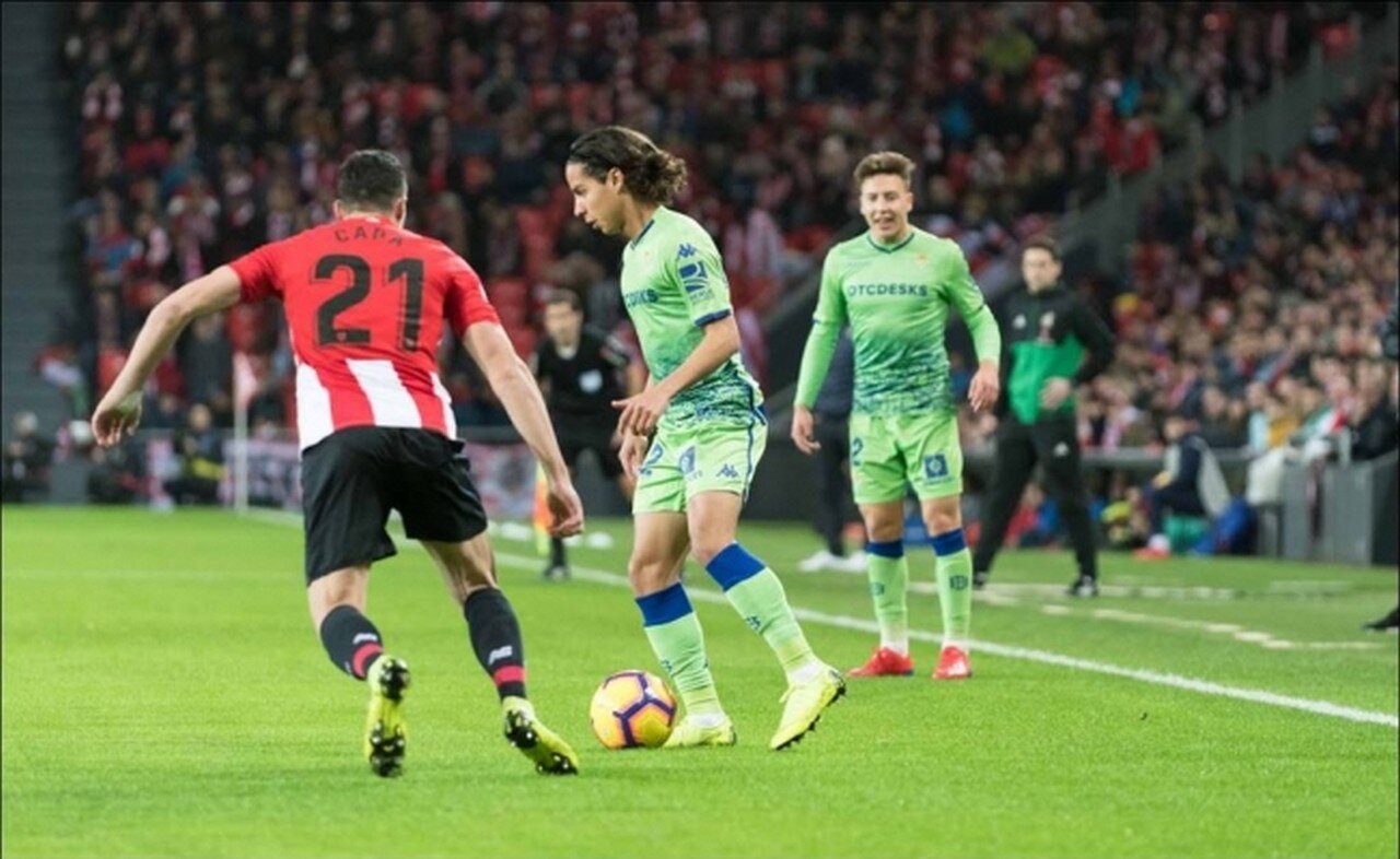 Diego Lainez también estará en la Europa League