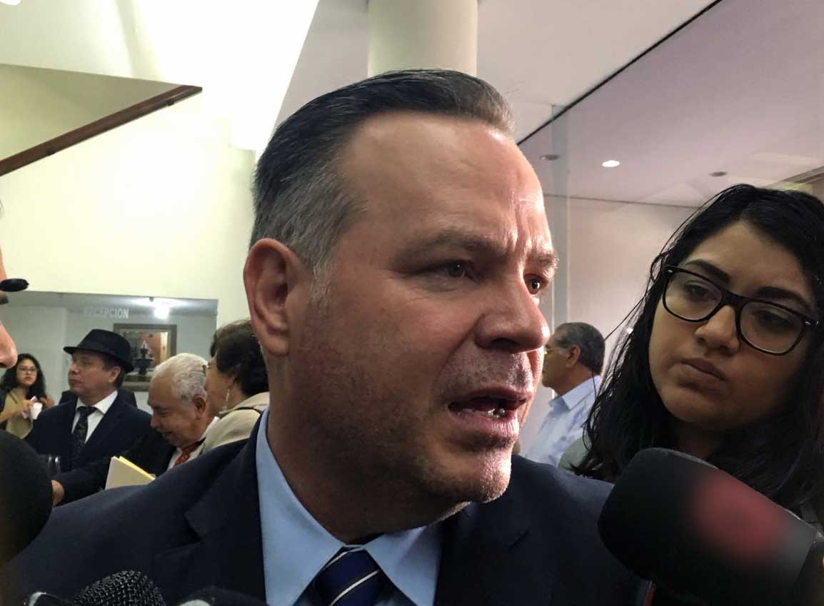 No somos un desastre, responde diputado a Congreso Calificado