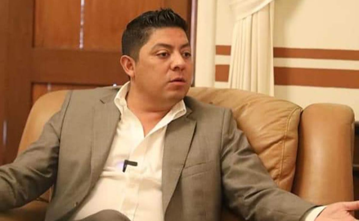 Llama Ricardo Gallardo a funcionarios y actores políticos de SLP a respetar elección en Morena