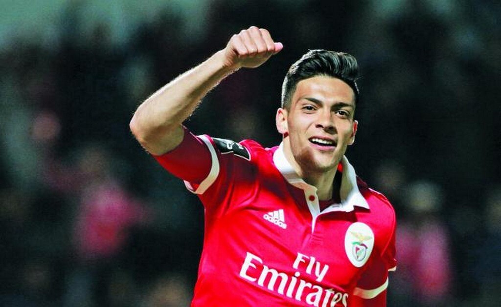 Raúl saldrá del Benfica; su futuro dependerá de Rusia