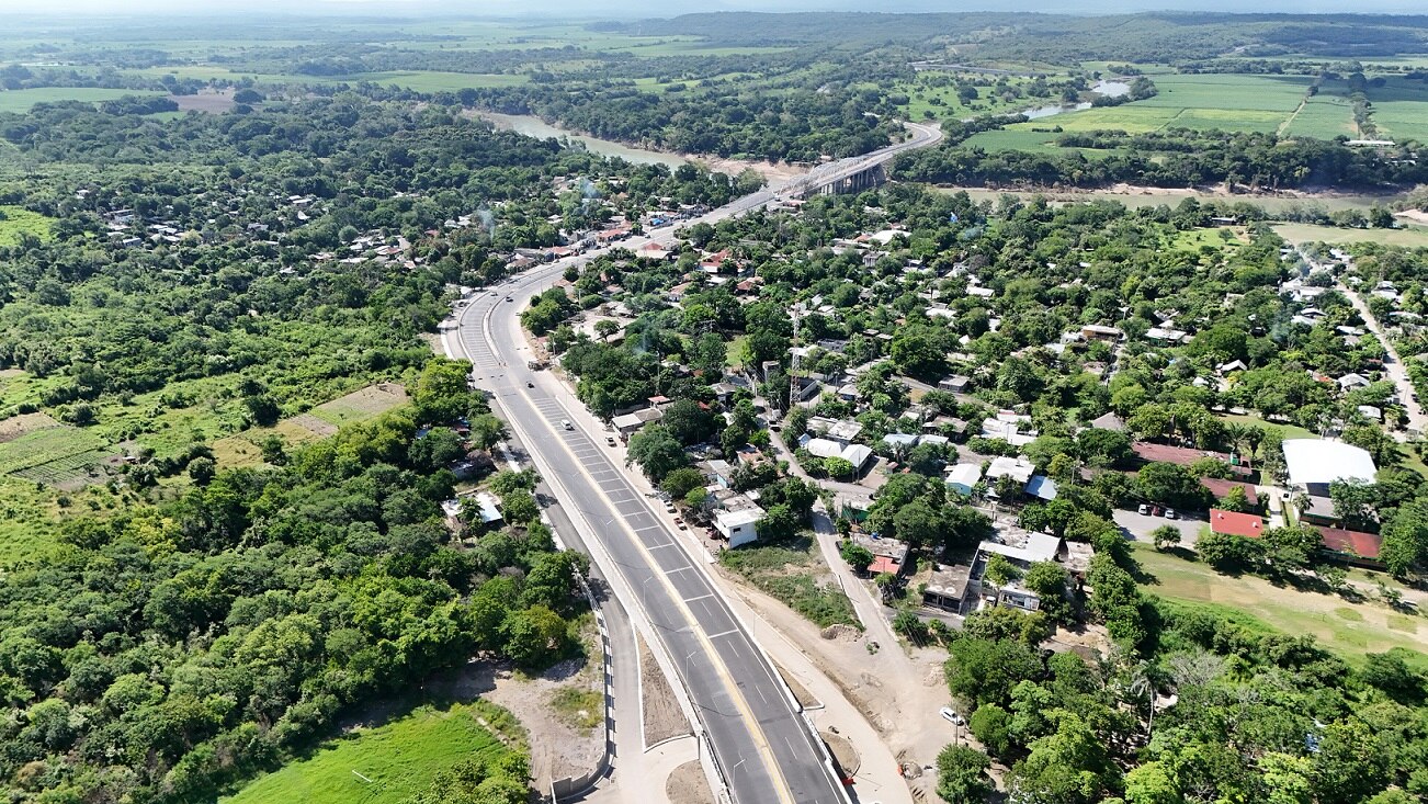 Carretera Valles-Tamazunchale. Foto: Gobierno de México