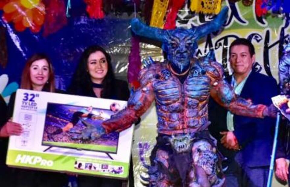 Celebran sexta edición de la marcha zombie