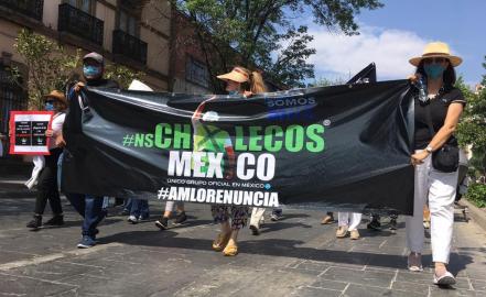 Realizan en SLP marcha del silencio contra AMLO