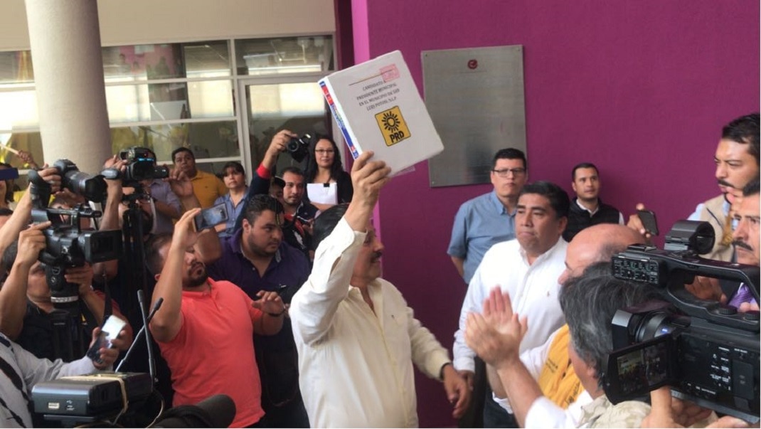 Gallardo Juárez, se registra como candidato para alcaldía capitalina