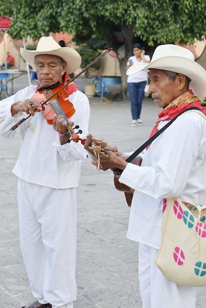 Trío huasteco. Foto: FB@Secretaría de Cultura de Hidalgo