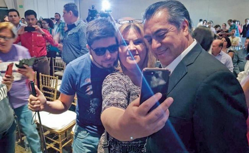 “Fui PRInosaurio, hoy sólo soy dinosaurio”