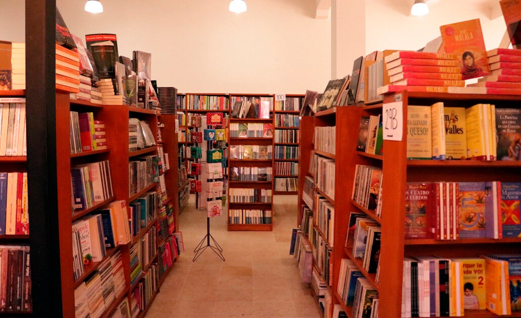 Invita UASLP a celebrar el Día Internacional del Libro