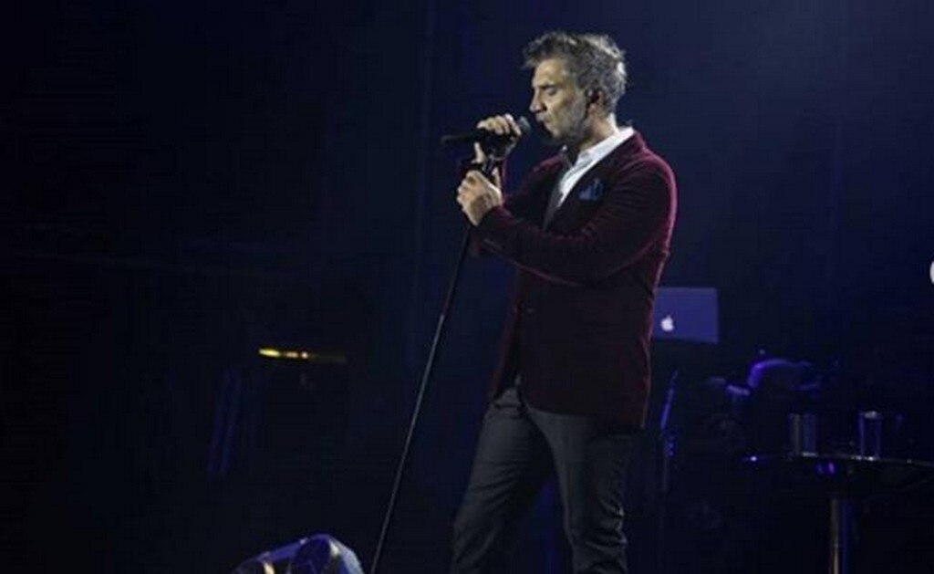 Alejandro Fernández durante concierto en Mexicali. Foto: Instagram