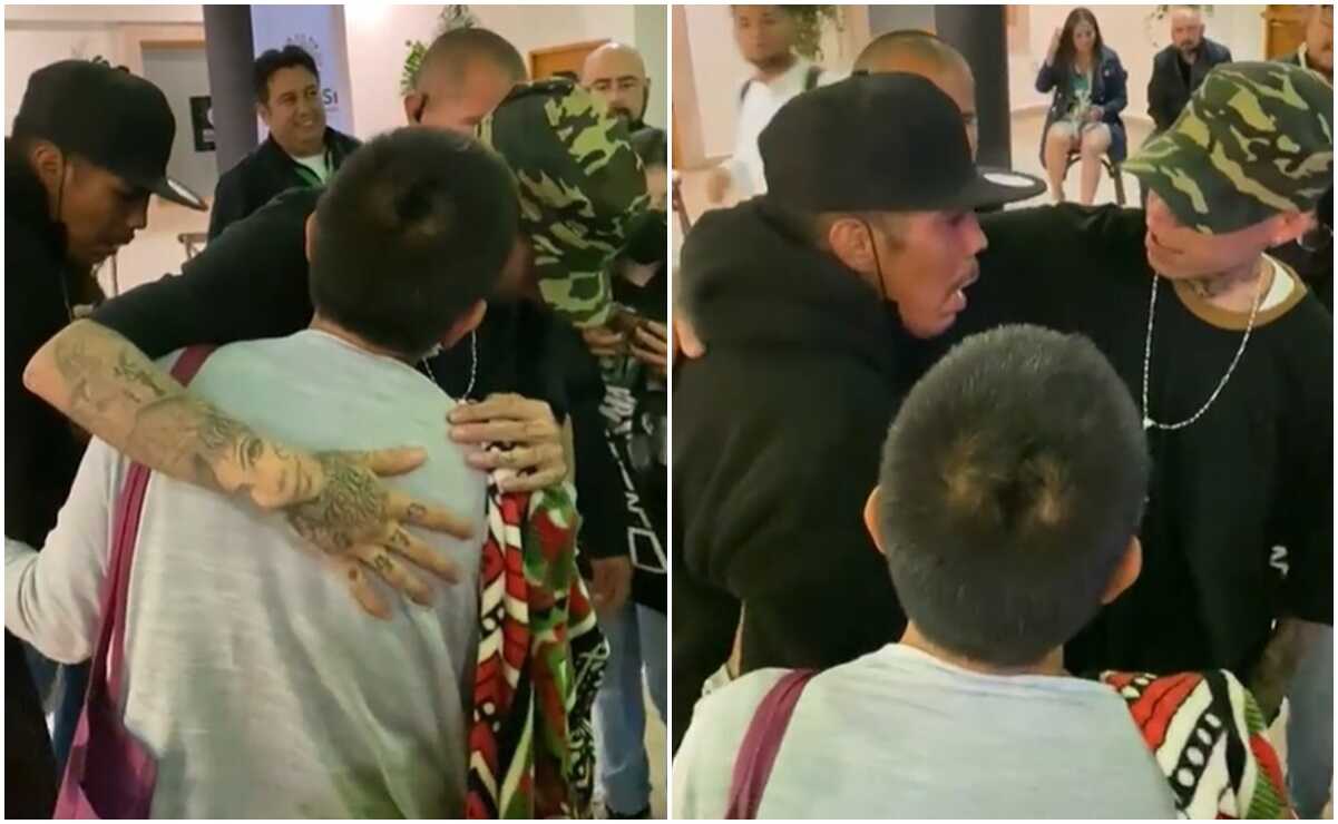 Santa Fe Klan ayuda a familia que fue a verlo a la Fenae: "les echo un rai o qué"