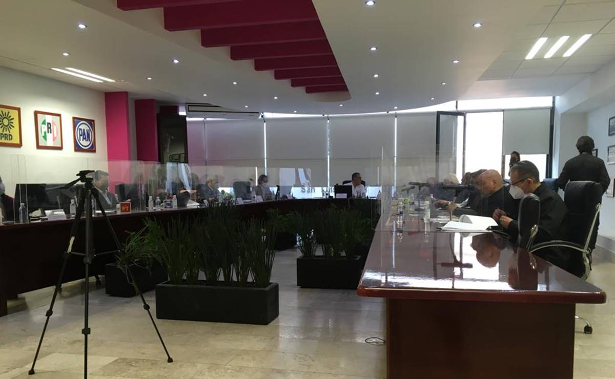 Arranca jornada de revocación de mandato en SLP con 39% de casillas instaladas en primeras horas