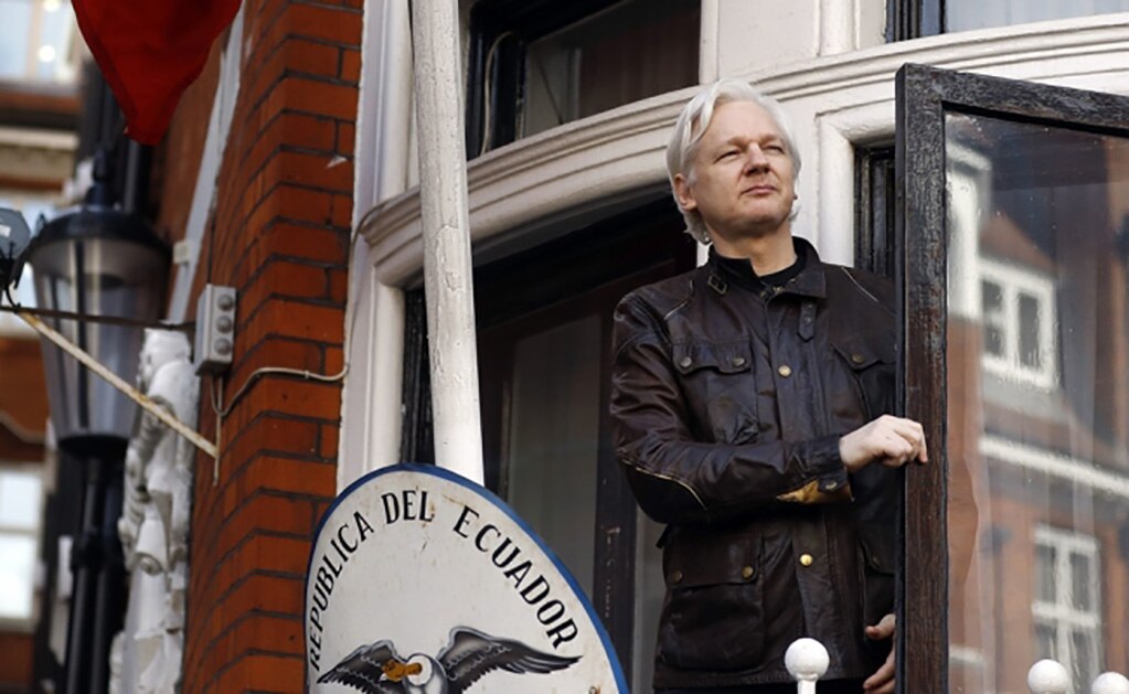 Julian Assange, condenado a 50 semanas de prisión por violar libertad condicional