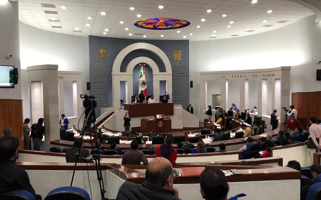 Aprueban reformar Constitución Política de SLP en materia de paridad de género 