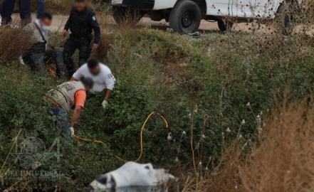Localizan cadáver en canal de aguas negras 
