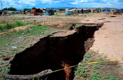 Grieta de camino a Peñasco no es la misma del Aeropuerto: Geólogo