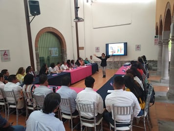 DIF estatal y Fiscalía realizan talleres contra la violencia de género