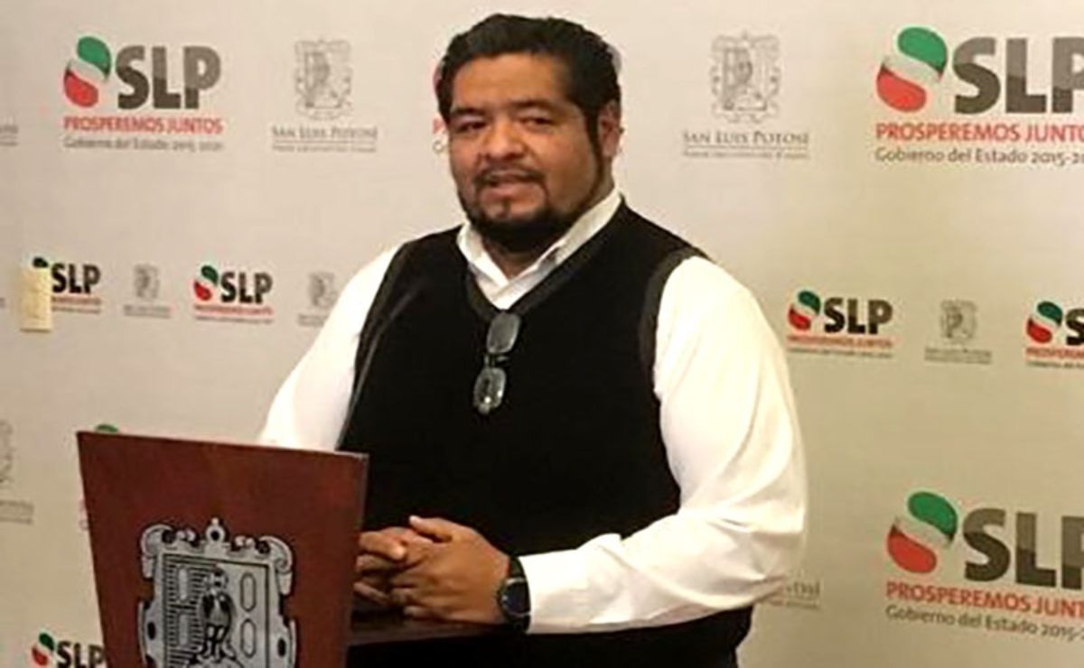 Sale del hospital Ricardo Galindo, director del C5, quien permaneció internado desde enero por Covid