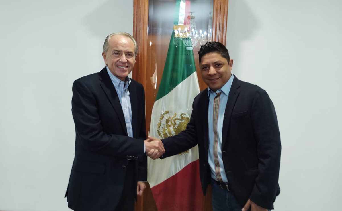 Presentan iniciativa para que Plaza de los Fundadores sea sede del cambio de poderes en SLP; SGG no se opone 