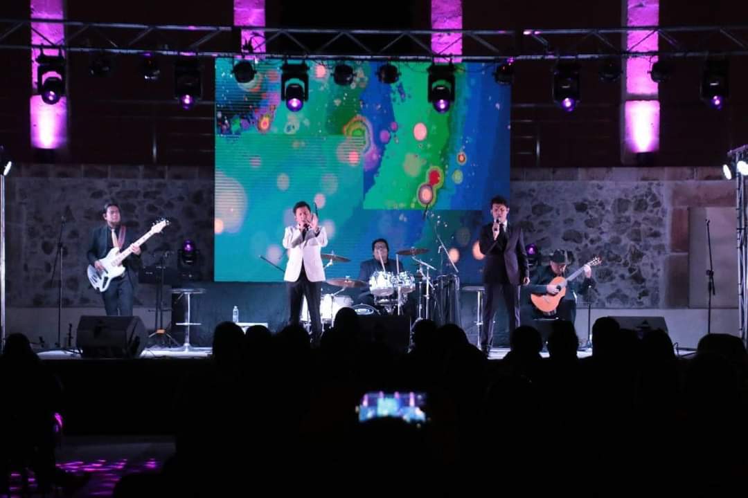 Los Hermanos Pérez Meza abren el concierto de Emmanuel en SLP