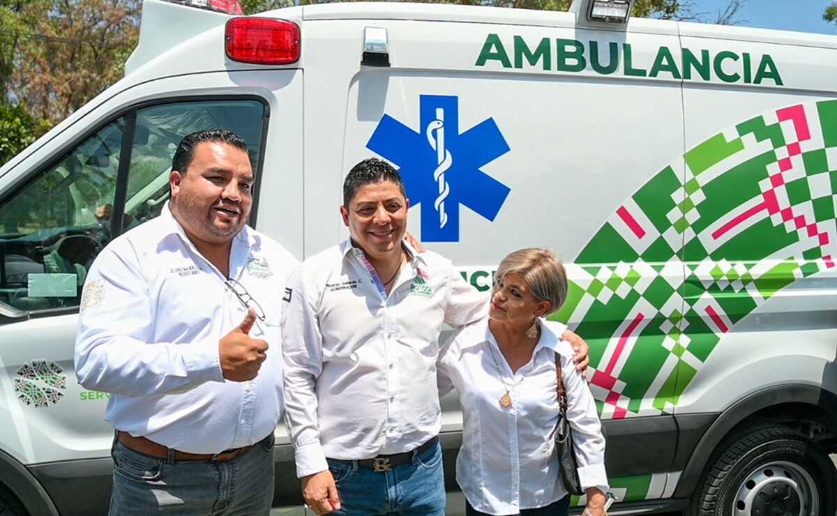Gobierno de SLP pone en operación 33 ambulancias, con 52 mdp de "fondos recuperados". Fotos: Especiales