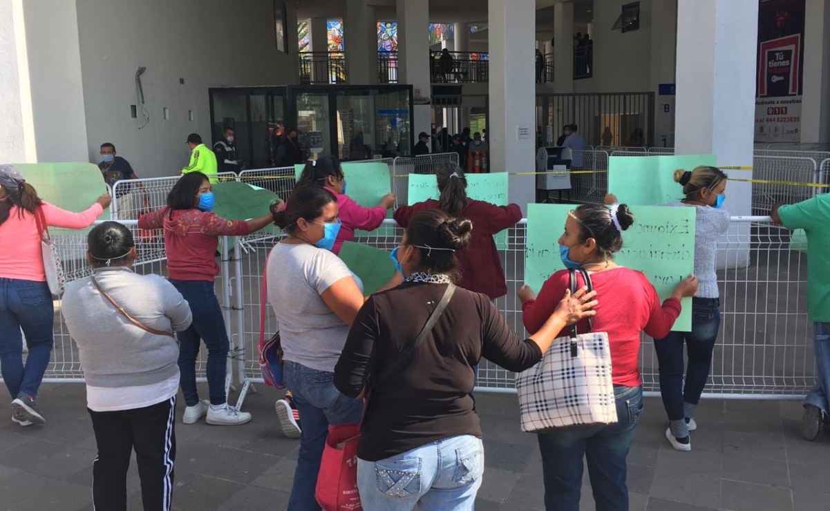 Representantes de colonias protestan frente a Unidad Administrativa de SLP