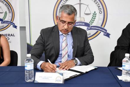 Capacitarán a personal de la Fiscalía de SLP en materia de transparencia y protección de datos