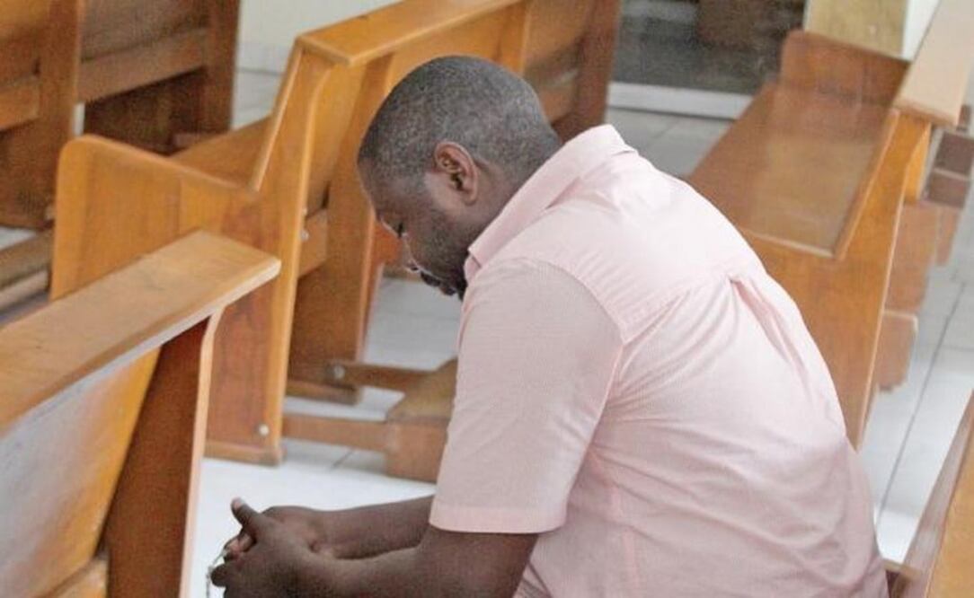 Atemkeng John Bezakeng se vio obligado a dejar a su familia para huir de la persecución política en su natal Camerún. FRANCISCO RODRÍGUEZ