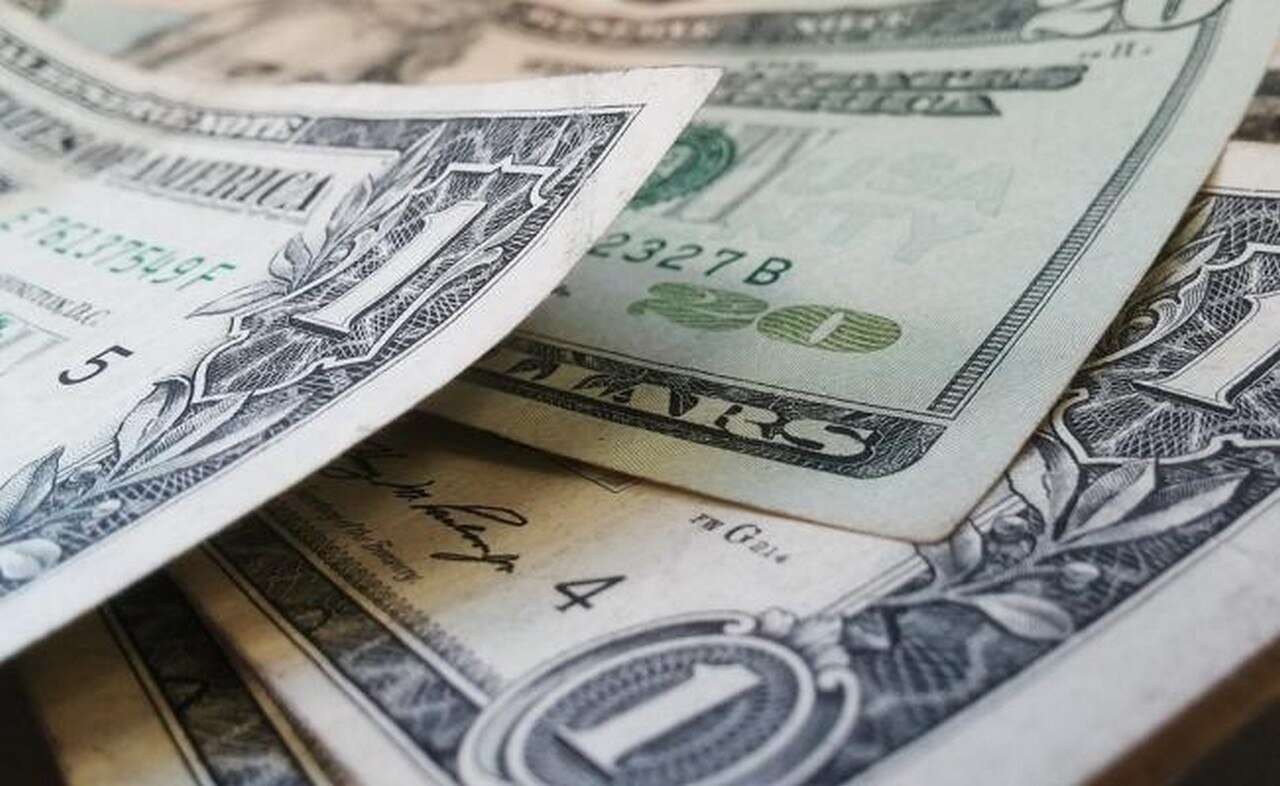 Dólar se vende debajo de los 20 pesos, nivel no observado desde octubre