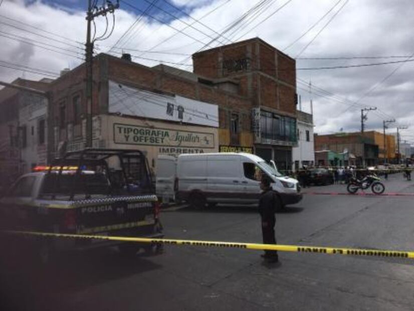 Matan a taquero de un disparo en la cabeza en Eje Vial