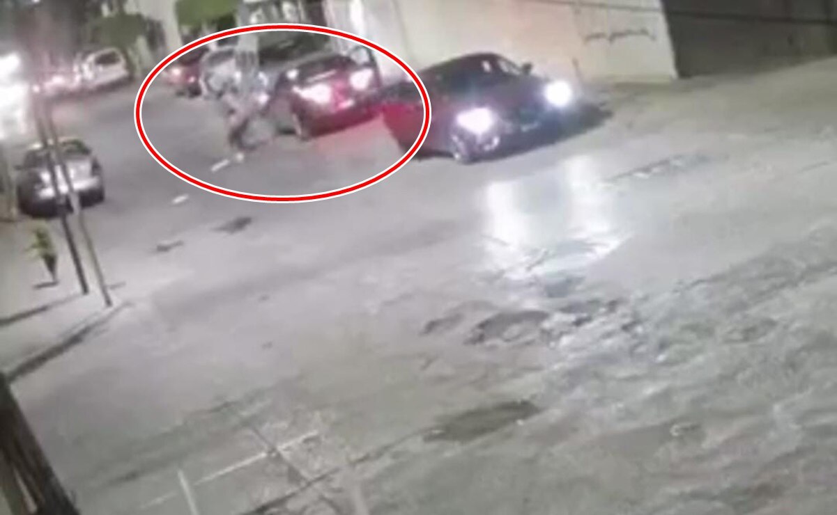 Cámaras de seguridad han captado momentos de riesgo para las mujeres en San Luis Potosí. Foto: Captura de video