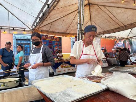 En diciembre Santa María del Río huele a buñuelos
