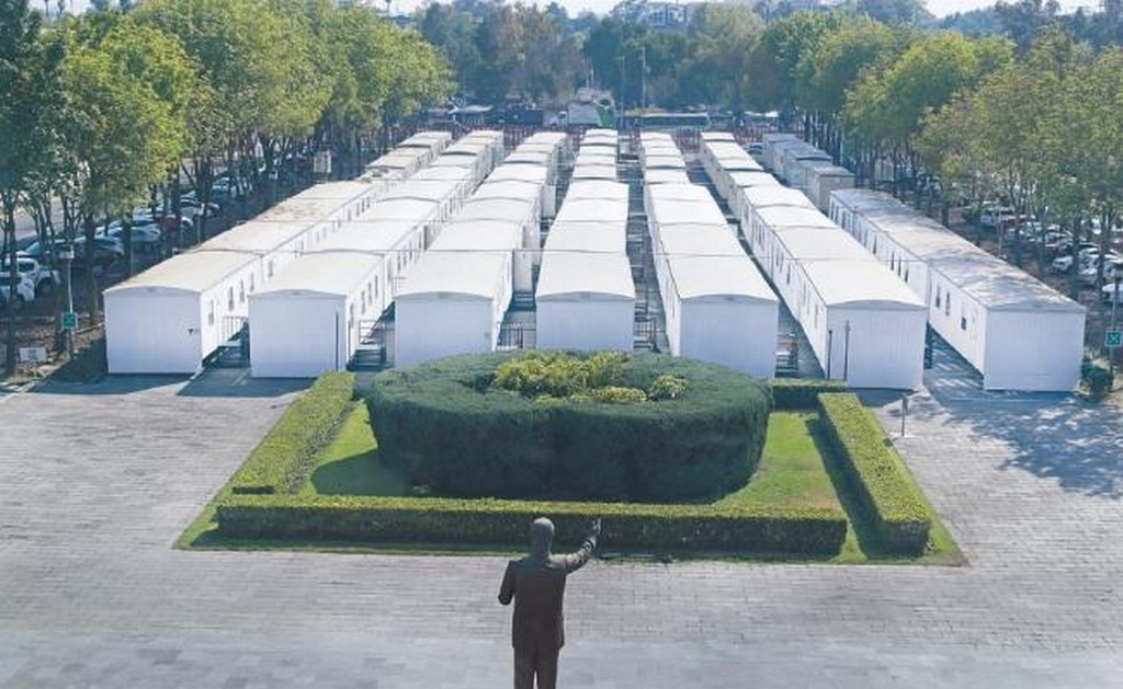 A 215 diputados que tenían sus oficinas en el edificio H, fueron reubicados incluso en campers en el estacionamiento del helipuerto (ALEJANDRO ACOSTA. EL UNIVERSAL)