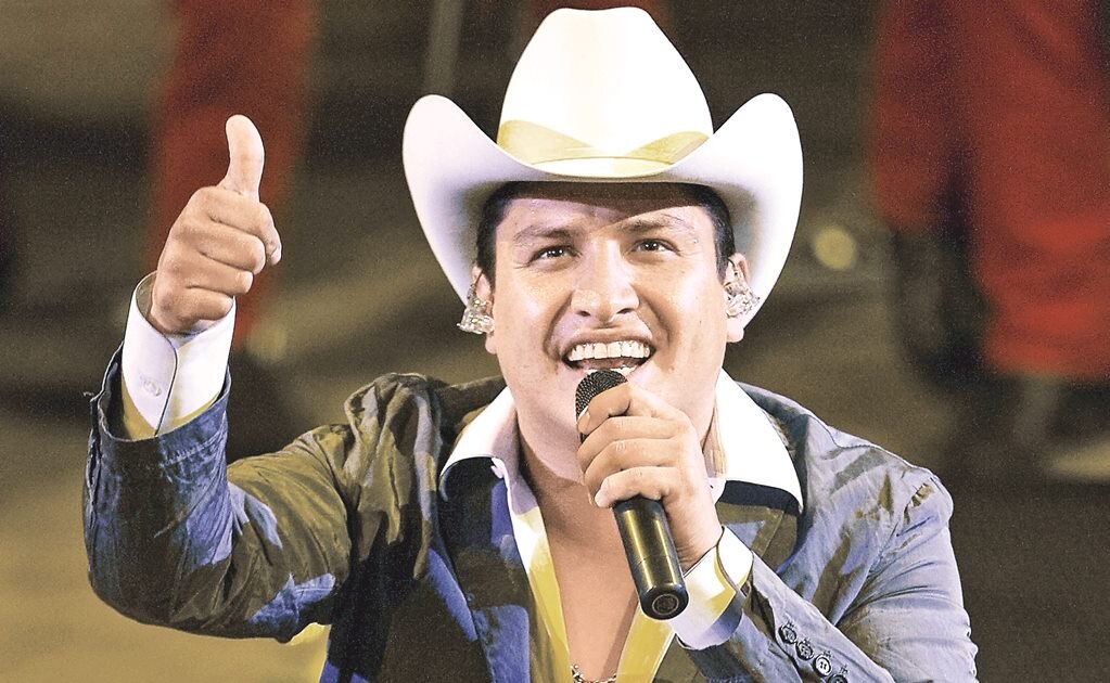 Julión amenaza con demandar a medios