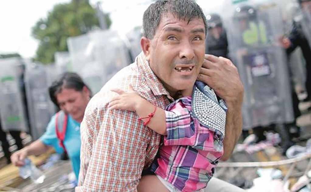 “No somos delincuentes”, gritan migrantes